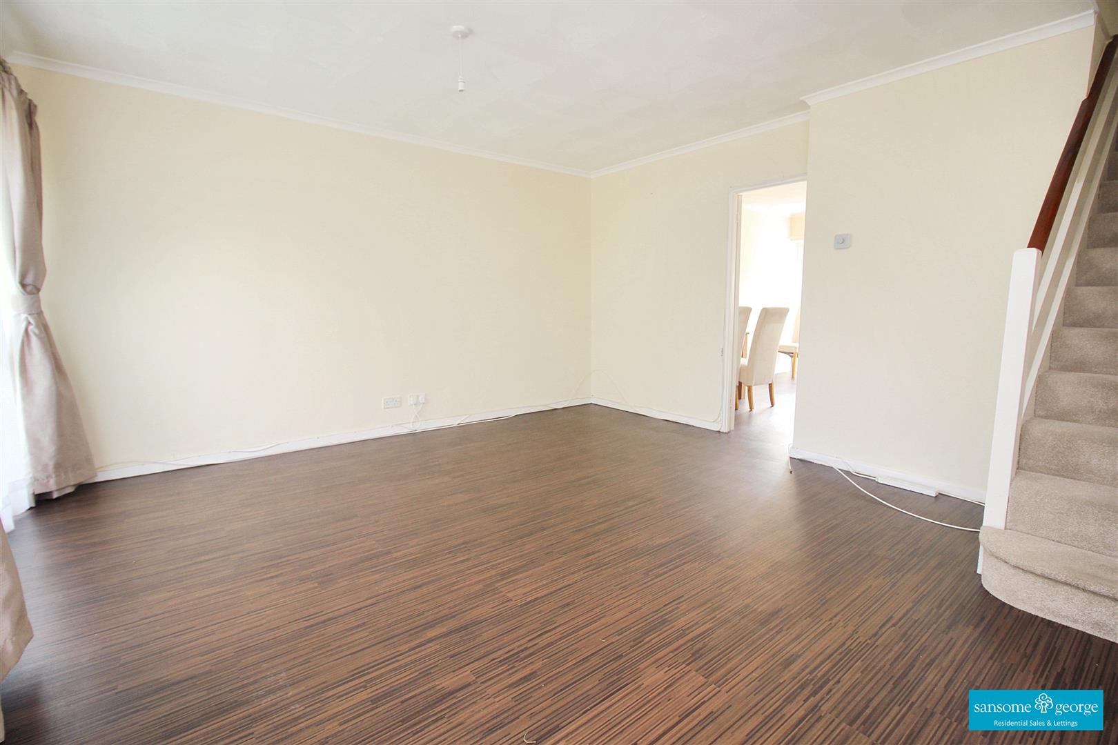3 bed property in Barnwood Close, Berkshire